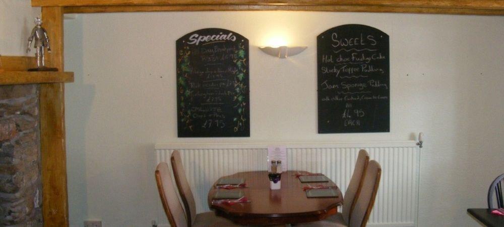 Harbour Moon Inn Looe Buitenkant foto